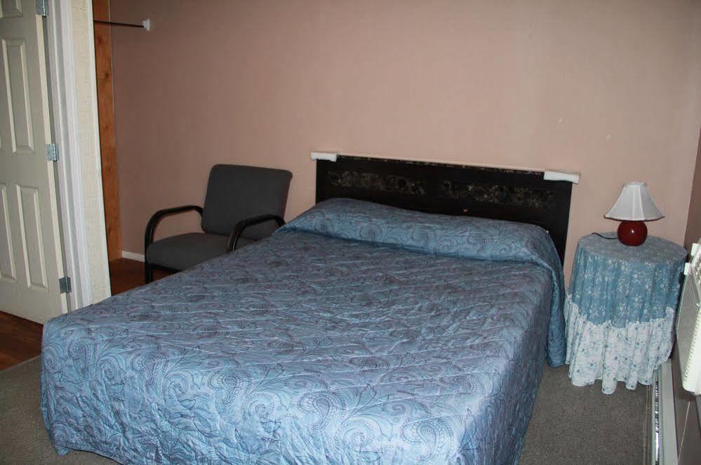 Bluebird Motel Innisfail Экстерьер фото